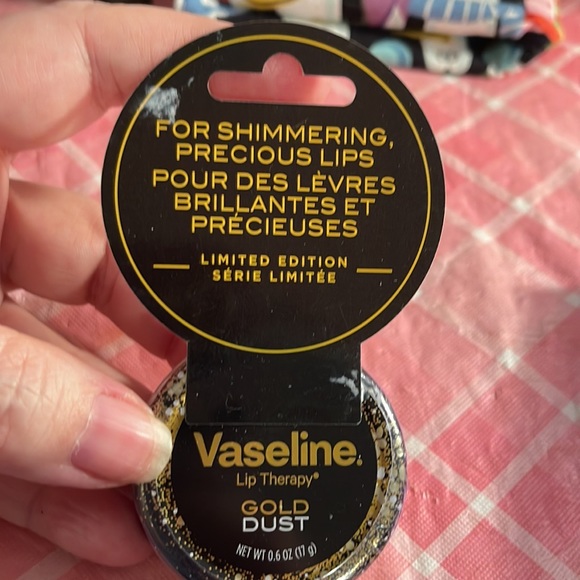 🎈SALE🎈🎀#22.MAKEUP BUNDLE🎀 - Picture 8 of 11